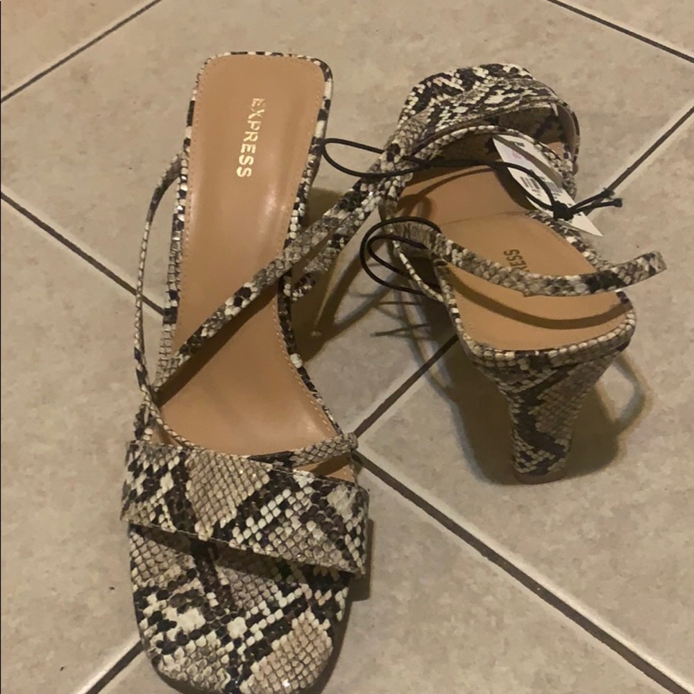 Sandals - Picture 4 of 4